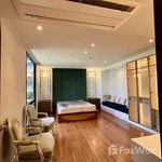 Rent 2 bedroom house of 210 m² in Bangkok