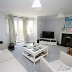 Rent 4 bedroom house in East Hampshire