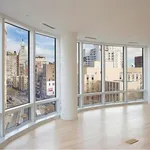 Rent 3 bedroom apartment in Manhattan