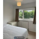 Rent 3 bedroom apartment in Yorkshire And The Humber