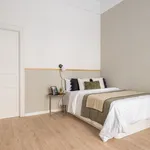 Rent 7 bedroom apartment in Barcelona