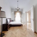 Pronajměte si 3 ložnic/e byt o rozloze 120 m² v Praha