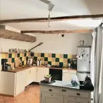 Maison de 180 m² avec 5 chambre(s) en location à Puyloubier