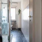 Rent 6 bedroom apartment in Milan