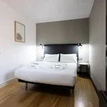 Rent 3 bedroom apartment of 40 m² in Barcelona