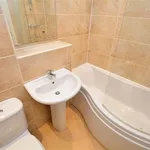 Rent 3 bedroom house in Leeds