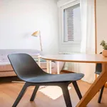 Rent a room of 391 m² in Madrid