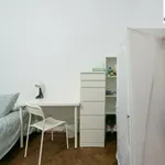 Rent 16 bedroom apartment in Lisbon