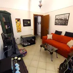 Affitto 3 camera casa di 71 m² in Ragusa