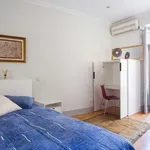 Rent a room of 110 m² in lisbon