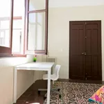 Rent 10 bedroom apartment in Granada