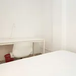 Rent a room of 130 m² in granada