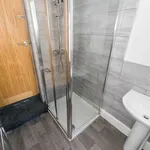 Rent 6 bedroom house in Leeds