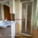 Rent 4 bedroom house of 90 m² in Campofelice di Roccella