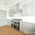 Rent 4 bedroom flat in Edinburgh