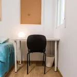 Rent a room of 100 m² in valencia