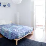 Rent a room of 170 m² in Lisbon