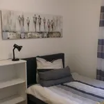 Miete 1 Schlafzimmer wohnung von 581 m² in Bielefeld