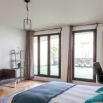  appartement avec 6 chambre(s) en location à Paris