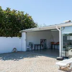 Rent a room of 200 m² in Vila Nova de Gaia