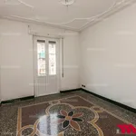 Affitto 7 camera appartamento di 130 m² in Genoa