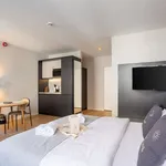 Miete 1 Schlafzimmer wohnung von 280 m² in Dusseldorf