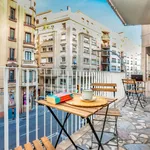 Rent a room of 150 m² in Barcelona