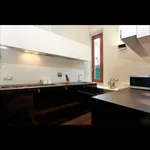 Rent 3 bedroom apartment in Firenze