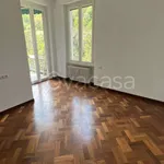 Rent 4 bedroom apartment of 160 m² in Genova