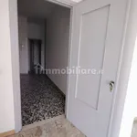 Affitto 3 camera appartamento di 101 m² in Reggio nell'Emilia