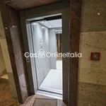 Affitto 3 camera appartamento di 63 m² in Perugia