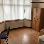 Rent 6 bedroom house in East Midlands