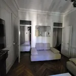 Rent 1 bedroom apartment of 690 m² in Lyon