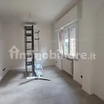 Affitto 5 camera appartamento di 162 m² in Parma