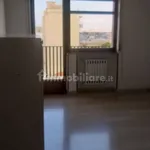 Affitto 5 camera appartamento di 140 m² in Taranto