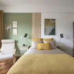 Rent a room in lisbon