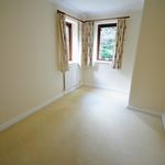 Rent 5 bedroom house in South East England