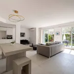 Rent 4 bedroom apartment of 102 m² in Nice