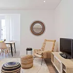 Rent 1 bedroom apartment of 64 m² in lisbon