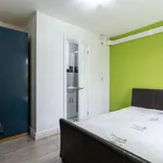 Rent 4 bedroom flat in Birmingham