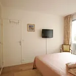 Rent 2 bedroom apartment of 40 m² in Paris