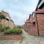 Rent 2 bedroom apartment in Leeds