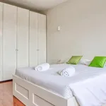 Rent 2 bedroom apartment in Milan