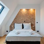 Rent 2 bedroom apartment of 947 m² in Berlin