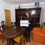 Rent a room of 130 m² in granada