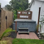 Rent 4 bedroom house in West Hills