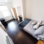 Rent 6 bedroom house in Leeds