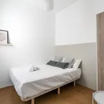 Rent 2 bedroom apartment of 13 m² in Barcelona