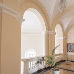 Rent 1 bedroom apartment of 80 m² in Roma 