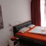 Miete 2 Schlafzimmer wohnung von 66 m² in Frankfurt